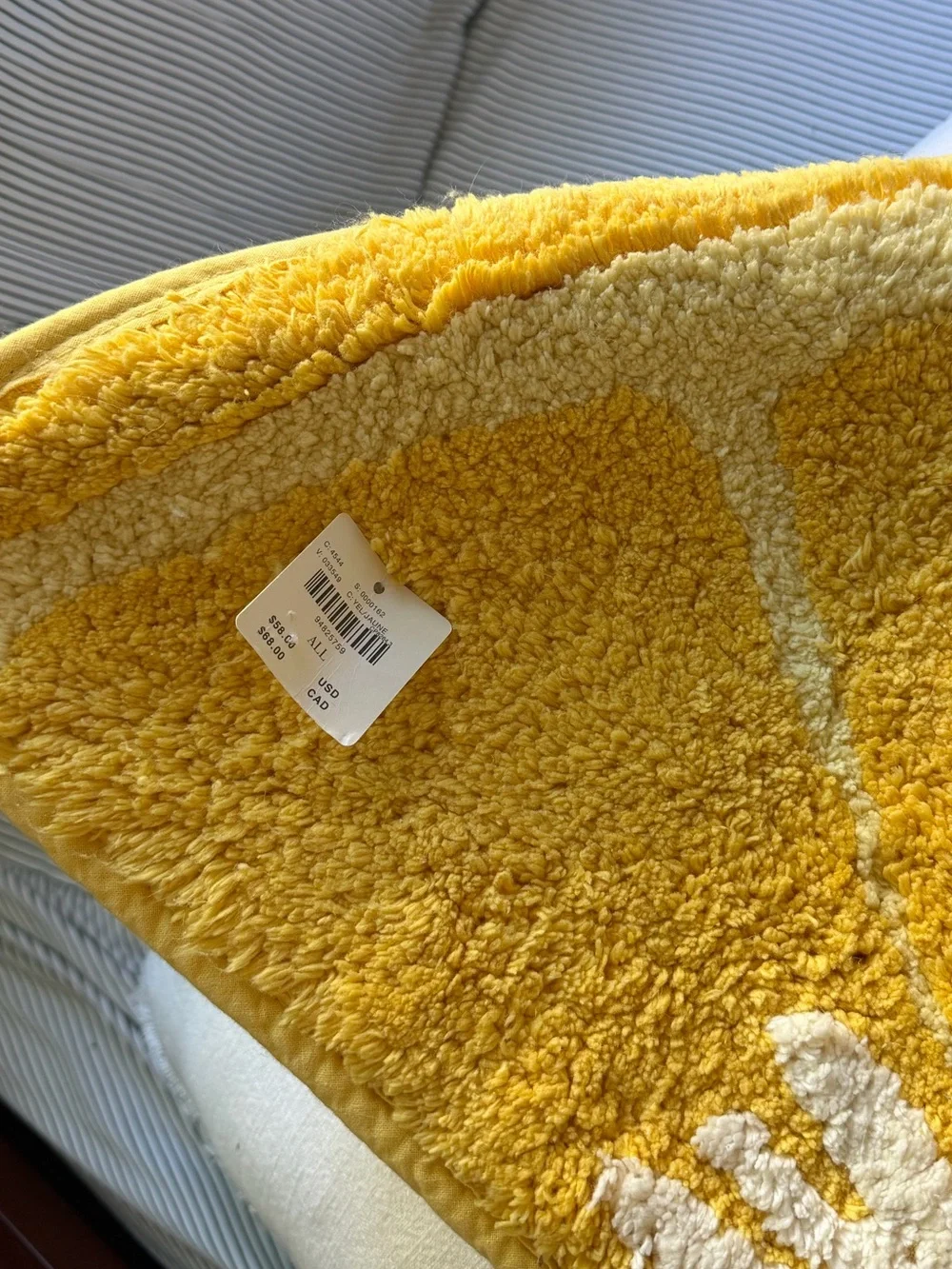 Anthropologie Yellow and White Lemon Slice Bath Mat